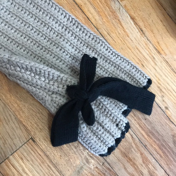 Tan bell sleeved sweater - Picture 2 of 4